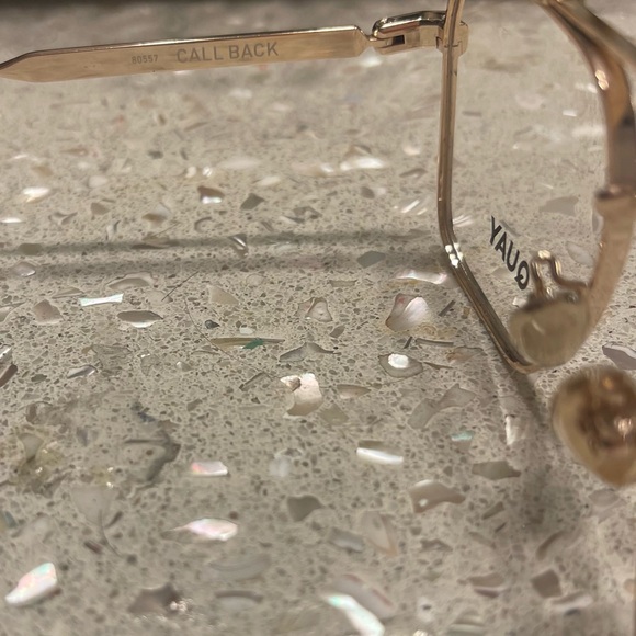 Quay Glasses Clear
